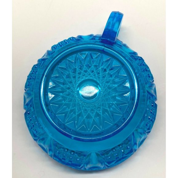 Blue Quintec Heritage Pattern Handled Nappy Dish with Sawtooth Rim 7" Across - Picture 10 of 10